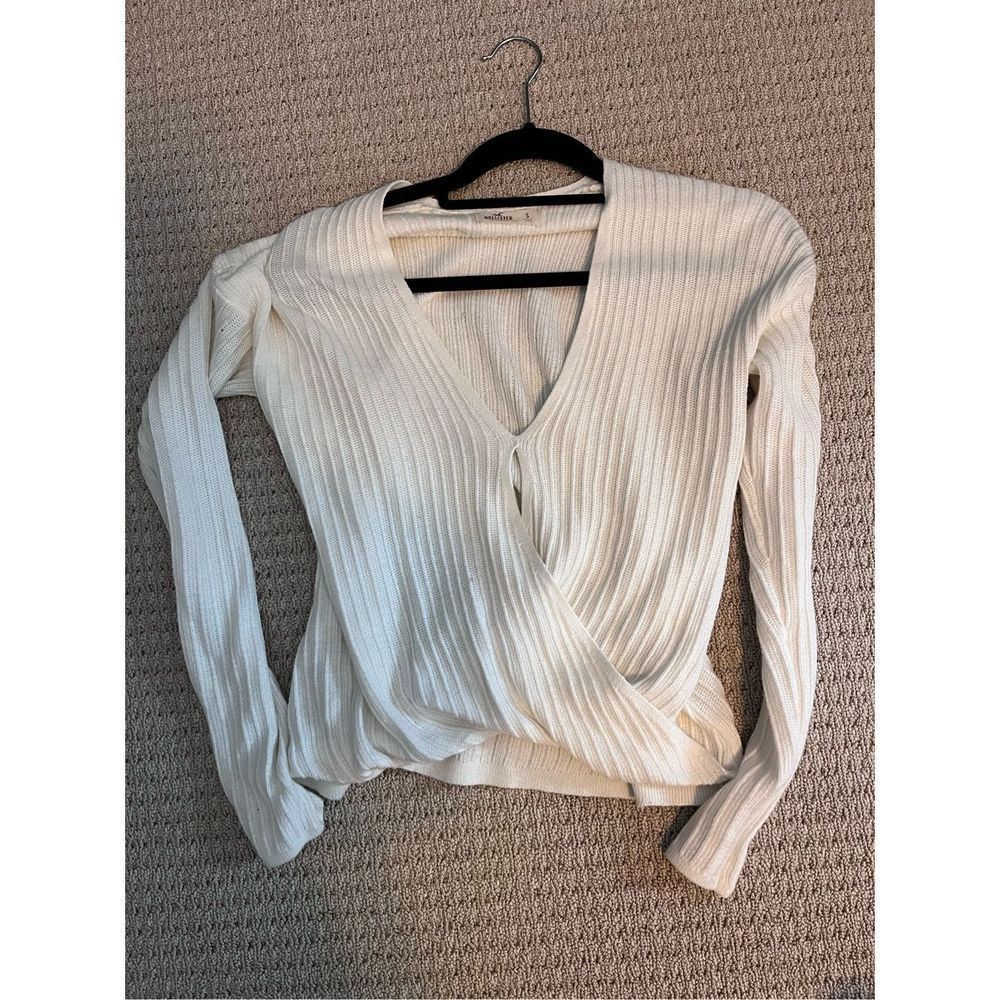 Hollister sweater